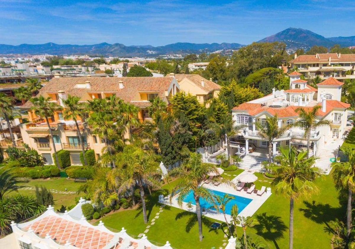 a-la-venta-la-m-tica-mansi-n-de-antonio-el-bailar-n-en-marbella
